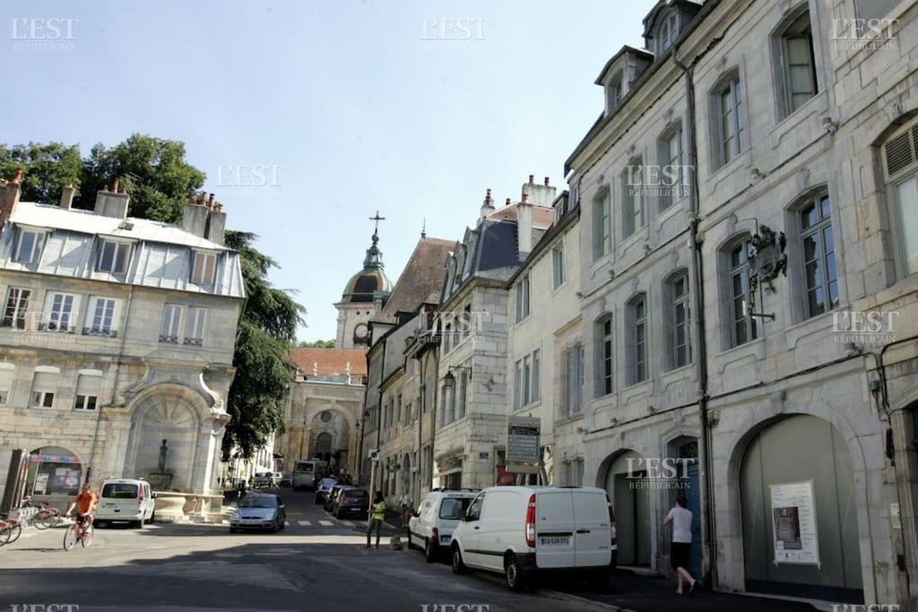 L'Appartement Du Voisin D'Hugo Besançon Exterior foto